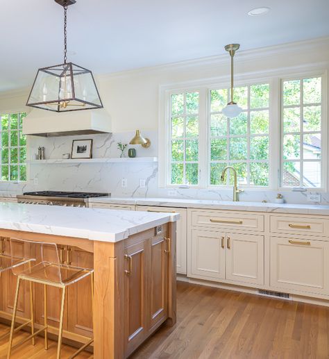 Kitchen island Maple kitchen island with off-white kitchen cabinets and white quartz countertop Kitchen island Maple kitchen island with off-white kitchen cabinets and white quartz countertop Kitchen island Maple kitchen island with off-white kitchen cabinets and white quartz countertop Kitchen island Maple kitchen island #Kitchenisland #Maplekitchenisland #offwhitekitchen #kitchen #kitchencabinets #whitequartz #countertop White Kitchen Farmhouse Sink, Small Farmhouse Kitchen, Small White Kitchens, Maple Kitchen Cabinets, Off White Kitchens, Maple Kitchen, Quartz Kitchen Countertops, White Kitchen Island, Maple Cabinets