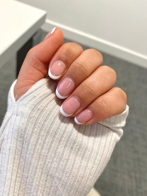 Rounded White French Tip Nails, Squared Oval French Nails, White Tip On Short Nails, Short Rounded Nails French Tip, Short French Nails Biab, Short Nail White Tips, French Short Oval Nails, French Tip Normal Nails, Classy French Tip Nails Short