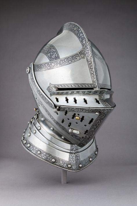 Attributed to Wolfgang Grosschedel | Close Helmet | German, Landshut | The Met Boar Spear, Knight Helmet, Helmet Designs, Medieval Helmets, Ancient Armor, Knights Helmet, Historical Armor, Knight Armor, Arm Armor