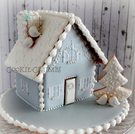 Winter Gingerbread House, White Gingerbread House, White Gingerbread, Gingerbread House Parties, Gingerbread House Designs, All Things Gingerbread, Gingerbread House Cookies, Mint Lemonade, Cookie Connection