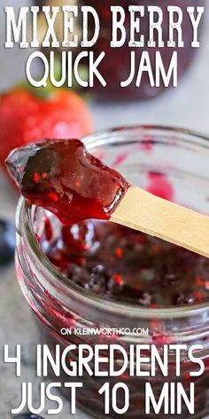 This Mixed Berry Quick Jam is quick Homemade Candles Diy, Quick Jam, Berry Jam Recipe, Fruit Jam Recipes, Mixed Berry Jam, Easy Jam, Freezer Jam Recipes, Jam Recipes Homemade, Canning Jam