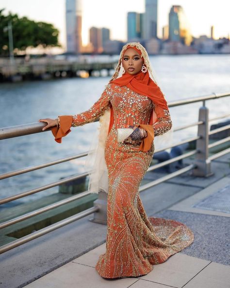 Hijabi Prom Dress, Eid Outfits African, Nikkah Ideas, Muslim Prom Dress, Hijabi Muslimah, Nigerian Outfits, Muslim Bridal, African Royalty, Lace Gown Styles