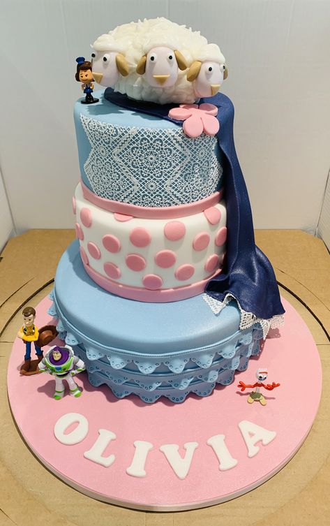 Toy story 4 Bo Peep inspired cake. Bo Peep Party Ideas, Bo Peep Birthday Party, Bo Peep Party, Toy Story Girl Birthday Party Ideas, Toy Story Birthday Party Ideas Girl, Bo Peep Cake, 4 Birthday Cake, Toy Story 4 Birthday, Peep Cake