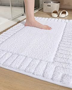 White Bathroom Rugs, White Bathroom Rug, White Bath Mat, Shower Bathtub, Small Bath, Towel Storage, Linen Storage, Bathroom Tiles, Bath Sheets