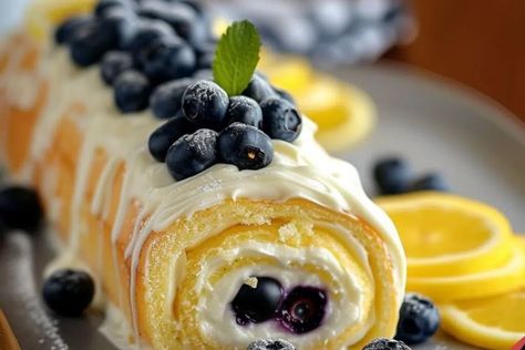 Lemon Blueberry Angel Food Cake Roll - recipestasteful Blueberry Cake Roll, Blueberry Angel Food Cake, Angel Food Cake Roll, Lemon Blueberry Cake, Cake Roll Recipes, Caramel Apple Cheesecake, Blueberry Lemon Cake, Leftover Cake, Bowl Cake