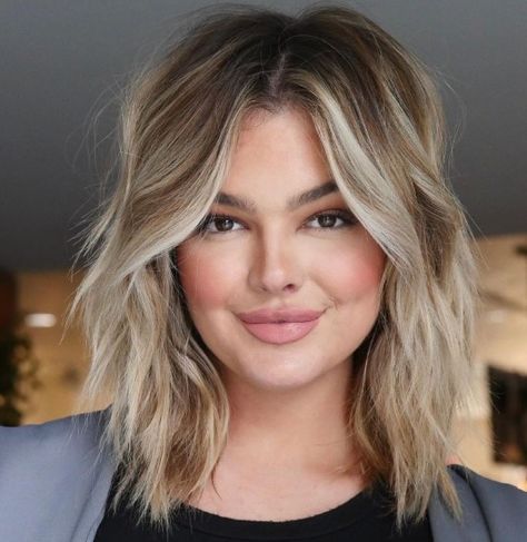 Shaggy Layered Haircut, Shag Layered Hairstyles, Medium Shag Hairstyles, Medium Shaggy Hairstyles, Medium Shag Haircuts, Best Hair Color, Edgy Haircuts, Natural Wavy Hair, Shag Hairstyles