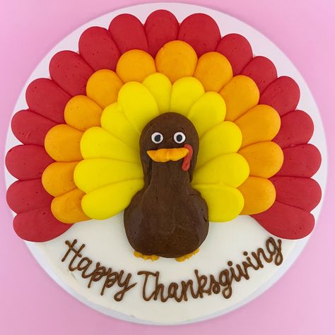 #turkey #cake #thanksgiving #thanksgivingdessert #turkeycake Turkey Cake Design, Thanksgiving Cake Turkey, Thanksgiving Cake Ideas Decorating Easy, Turkey Cakes Thanksgiving, Turkey Cake Ideas, Thanksgiving Cake Ideas, Thanksgiving Cakes Decorating, Thanksgiving Cake, Turkey Cake