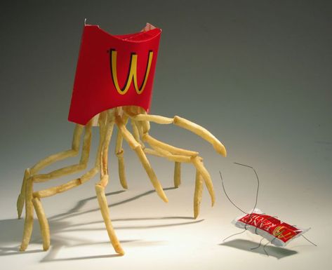 Anthropomorphic Wire Art House Animals, Mcdonalds Fries, Food Sculpture, Funny Commercials, Creative Food Art, English Breakfast, Weird Food, Food Humor, Everyday Objects