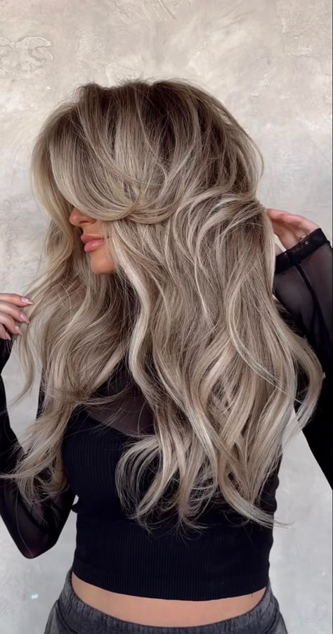 Ash Blonde Hair Balayage, Ashy Hair, Perfect Blonde Hair, Summer Blonde Hair, Brunette Hair With Highlights, Silver Blonde, Ash Blonde Hair, Blonde Hair Inspiration, Balayage Hair Blonde