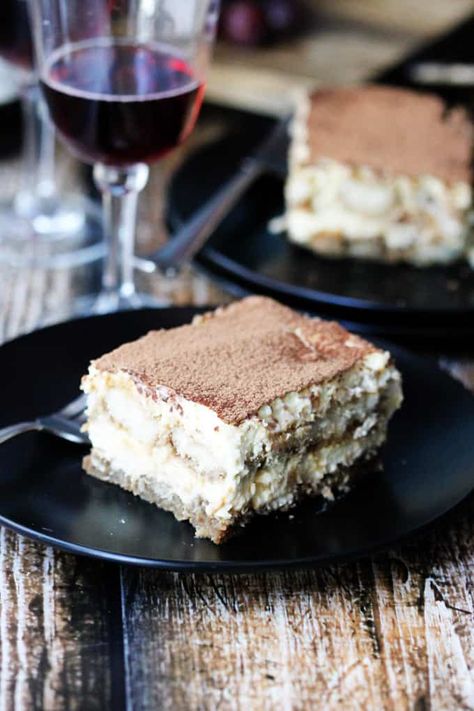 Classic Tiramisu Recipe, Classic Tiramisu, Italian Tiramisu, Icebox Pie, Tiramisu Dessert, Italian Recipes Dessert, Italian Dessert, Tiramisu Recipe, Wine Desserts