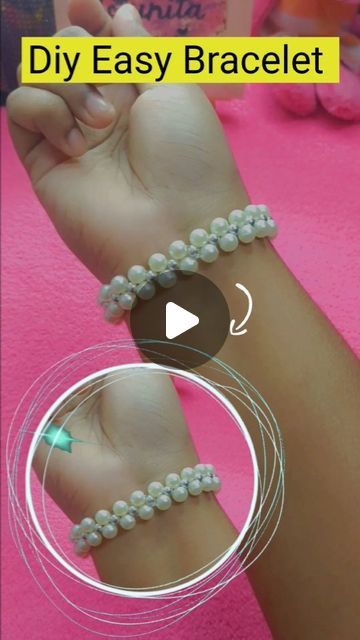 Diy Cuff Bracelets, Easy Bracelet, Homemade Bracelets, Instagram Diy, Artist Gifts, Crafts Handmade, Diy Easy, Handmade Art, Art Diy