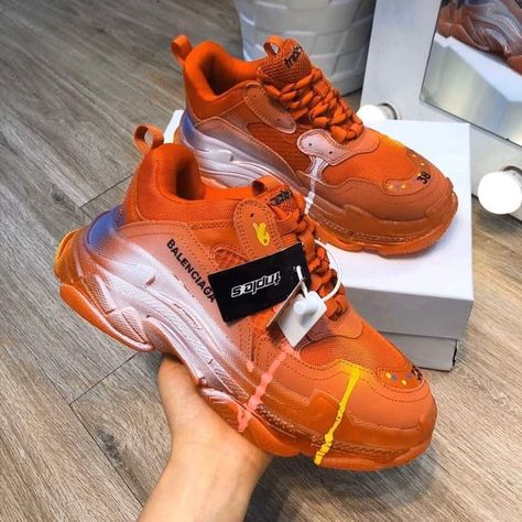 Zapatillas Louis Vuitton, Swag Girl Style, Fresh Shoes, Amazon Gadgets, Cute Nikes, Balenciaga Shoes, Kitchen Inspo, Swag Shoes, Pharrell Williams