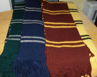 Slytherin Scarf, Ravenclaw Scarf, Gryffindor Scarf, Harry Potter Scarf, Circular Knitting Machine, Potters House, Harry Potter Houses, Hogwarts Houses, Scarf Knitting Patterns