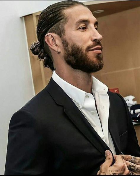 Sergio Ramos Beard, Man Bun Wedding Hair, Sergio Ramos Haircut Long, Sergio Ramos Long Hair, Low Undercut, Tattoo Knowledge, Beard Cut Style, Ramos Haircut, Man Bun Haircut