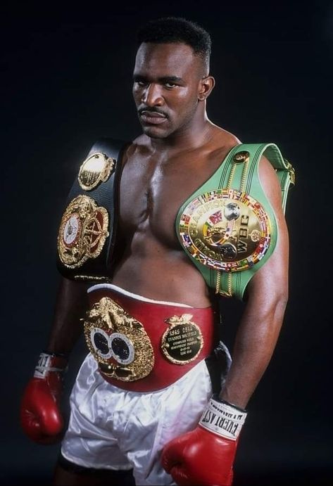 Evander Holyfield Boxing Circuit, Lennox Lewis, Evander Holyfield, Larry Holmes, 1984 Olympics, Sports Illustrated Covers, Boxing Posters, Boxing History, Professional Boxer