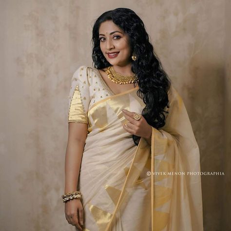 Kerala Dress, Kerala Saree Blouse, Onam Outfits, Kerala Saree Blouse Designs, Onam Saree, New Saree Blouse Designs, Kerala Saree, Traditional Blouse Designs, Set Saree