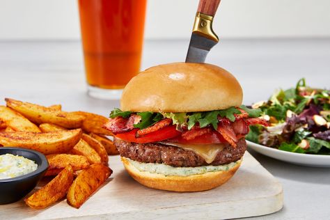 Ultimate Blt, Blt Burger, Seasoned Potato Wedges, Grilled Sandwiches, Parmesan Cheese Potatoes, Aioli Recipe, Fresh Meals, Fresh Recipes, Brioche Buns