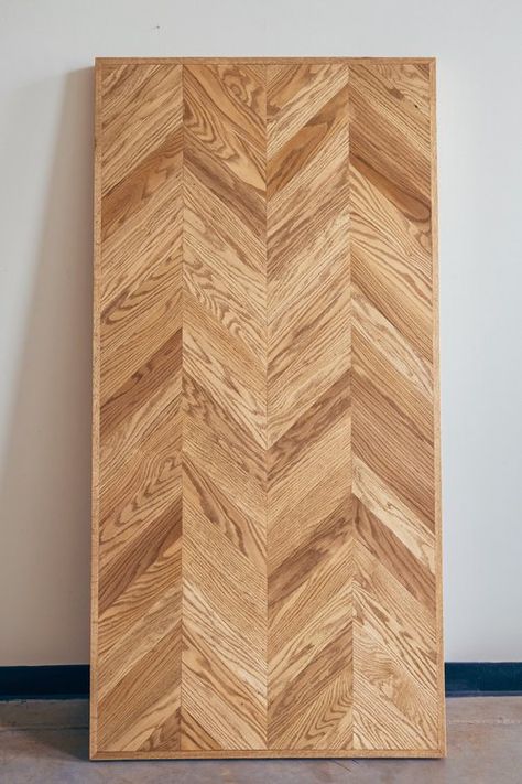 Herringbone Dining Table, Building With Wood, Diy Dining Room Table, Custom Tables, Deck Table, Wood Table Diy, Wood Furniture Legs, Chevron Table, Diy Dining Room