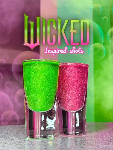 Cocktails inspired by Elphaba & Glinda from Wicked. Pink And Green Cocktail, Wicked Themed Drinks, Wicked Watch Party, Wicked Cocktail, Shimmer Drinks, Wicked Party Theme, Movie Themed Cocktails, Fiyero Wicked, Marshmallow Vodka