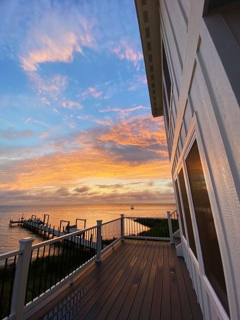 Dream Home Beach, Spring Pastel Aesthetic, Outdoor Home Design, Summer Instagram Post, Outer Banks Beach House, Outer Banks Houses, North Carolina Beach House, Outer Banks Aesthetic, Dream Beach House