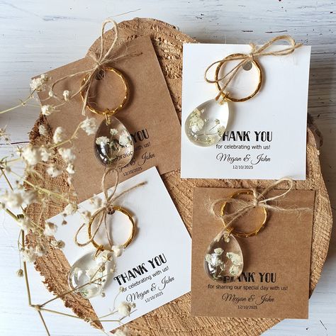 Boho Wedding Favors, Wildflower Favors, Boho Wedding Favours, Floral Keychain, Debut Ideas, Market Stall, Market Stalls, Favors Wedding, Wedding Favors For Guests