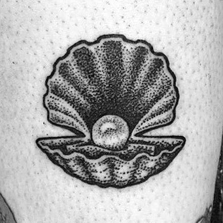 30 Clam Tattoo Designs For Men - Shell Ink Ideas Pearl Tattoo For Men, Clam With A Pearl Tattoo, Clam Tattoo Pearl, Clam And Pearl Tattoo, Clam With Pearl Tattoo, Clam Tattoo, Tattoo Pearl, Clam And Pearl, Tattoo Puntillismo