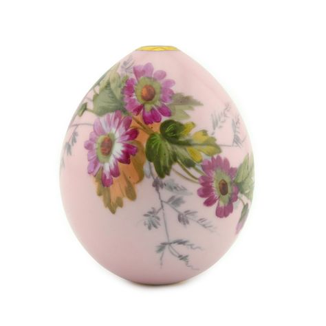 A Russian porcelain Easter egg with daisies, possibly Imperial Porcelain Factory, circa 1890. The pink ground egg with a spray of daisies and greenery spread diagonally about the egg, the apertures with gilt bands. Glass Eggs, Pink Ground, Decorative Painting Patterns, Russian Porcelain, Egg Art, China Painting, The Egg, Floral Botanical, Painting Patterns