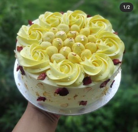 Mango Rasmalai, Rasmalai Cake, Taylor Swift Cake, Cakes Decor, Decorating Icing, Decorating Frosting, Realistic Cakes, Chocolate Cake Designs, Cupcake Decorating Tips