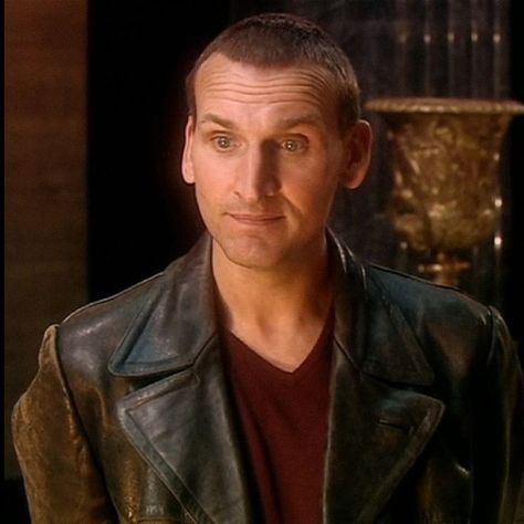 Ninth Doctor Icon, Doctor Who 9th Doctor, Dr Who Rose, The Ninth Doctor, Doctor Who 9, 9th Doctor, Best Sci Fi Shows, Sarah Jane Smith, Doctor Who 2005