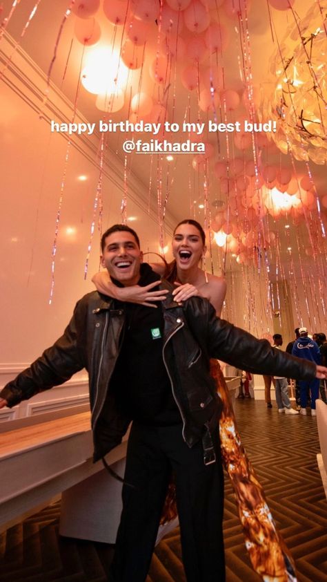 Kendall Jenner Birthday, Fai Khadra, Short Birthday Wishes, Best Friend Birthday Cards, Birthday Wishes For Brother, Happy Birthday Best Friend Quotes, Bff Poses, Birthday Girl Quotes, Happy Birthday Love Quotes