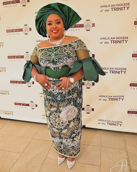 George Fabrics , George Asoebi on Instagram: “Seems like Green Is Here to stay 😁ThanksGiving Ready in #GeorgebyRuveroDesigns .. Absolutely beautiful 😍😍 thank you so much for choosing us…” George Styles For Nigerian Mothers, George Styles, Lace Blouse Styles, Hausa Wedding, Igbo Bride, Igbo Wedding, Yoruba Wedding, Like Green, Nigerian Lace