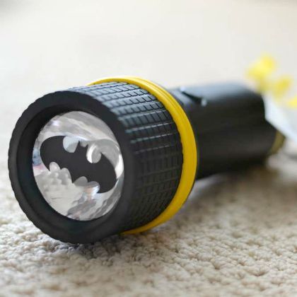 Batman Party Ideas For Adults, Batman Party Favor Ideas, Batman Birthday Party Activities, Batman And Joker Birthday Party, Batman Bday Party Ideas, Adult Batman Party, Dc Birthday Party Ideas, Batman Party Games, Black Birthday Party Ideas