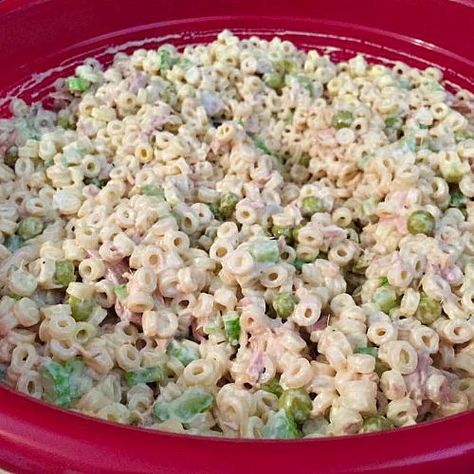 Aunt Bonnie's Tuna Ring Salad The Best Tuna Salad, Tuna Macaroni Salad, Best Tuna Salad, Seafood Salad Pasta, Sea Food Salad Recipes, Tuna Salad Pasta, Tuna Salad Recipe, Cold Salad, Seafood Salad