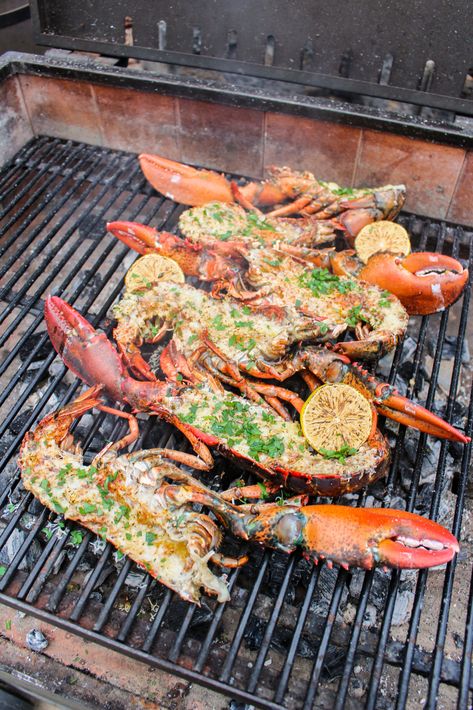 Over Fire Cooking, Seafood Grill Recipes, Seafood Bbq Ideas, Bbq Lobster, Grilling Seafood, Garlic Butter Lobster, Grill Seafood, Cooking With Fire, Butter Lobster