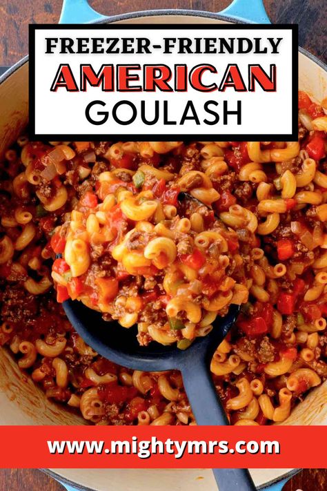 This freezer-friendly American goulash is like you grandma used to make. Made with bell peppers, onions, tomato sauce, diced or crushed tomatoes, Worcestershire sauce, ground beef and elbow macaroni pasta. This old-fashioned goulash is really simple to make and an economical way to feed a large or family or a small crowd. Ground Beef Goulash, Macaroni And Tomatoes, Old Fashioned Goulash, American Goulash, Goulash Recipes, Macaroni Pasta, Italian Spices, Elbow Macaroni, Goulash