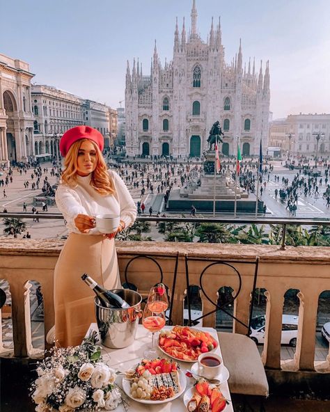 Milan Italy Fashion, Milan Instagram, Milan Italy Travel, Milan Outfits, Milan Travel, Italian Trip, Galleria Vittorio Emanuele Ii, Italy Summer, Europe Winter