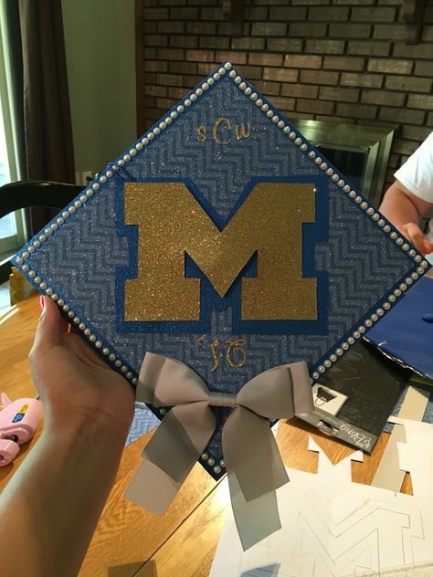 Michigan Grad Cap, Umich Grad Cap, Graduation Cap Designs College, College Vibes, College Grad Cap Ideas, Graduation Cap Decoration Diy, Senior Szn, College Graduation Cap Decoration, Grad Hat