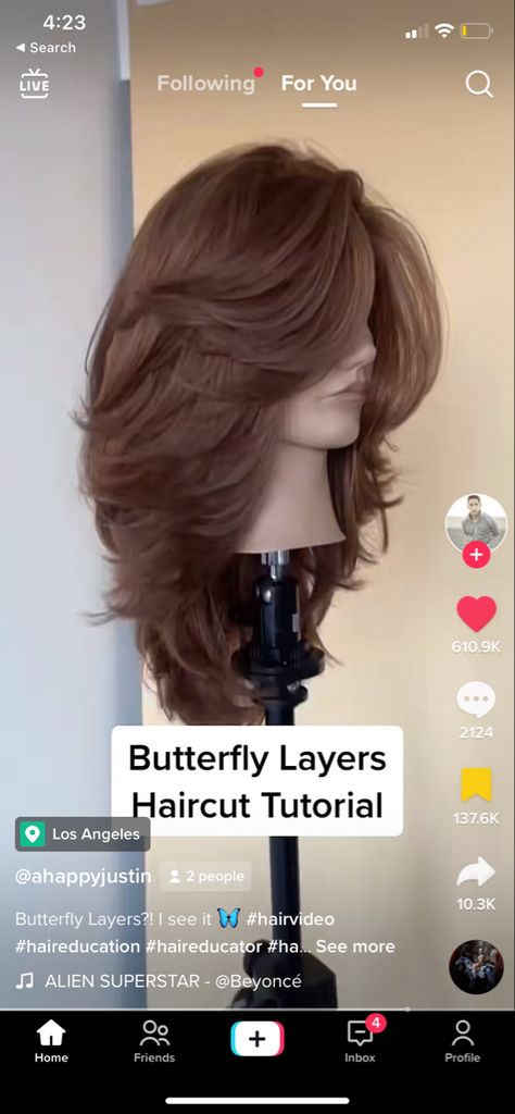 Medium Long Haircut Waterfall Layers, Butterfly Layered Hair Medium, Butterfly Layers Haircut Medium Length, Medium 80s Haircut, Lion Mane Haircut, Layered Hair For Volume, Choppy Layered Haircuts For Medium Hair With Curtain Bangs, Different Types Of Haircuts For Women, Multilayered Haircut