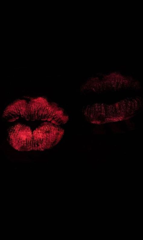 Red Lip Wallpaper, Lips Wallpaper Iphone, I Heart Me, Really Cool Wallpapers, Wallpaper Hitam, Lip Wallpaper, Dark Red Wallpaper, Prințese Disney, Simple Iphone Wallpaper