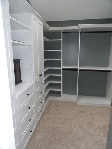 Dressing Room makeover - traditional - closet - new york - by Andrea Gary/Queen of Kerfuffle™ Corner Closet Organizer, White Shelving, Master Closet Design, Master Closet Organization, Corner Closet, Dressing Design, Walking Closet, Revere Pewter, Closet Layout