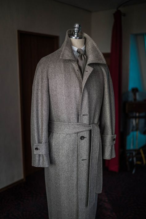 One Thing We Can Agree On — Die, Workwear! Mens Dress Hats, Coat Styles, Good Clothes, Polo Coat, Overcoat Men, Mens Overcoat, Classic Tailoring, Long Overcoat, Men Suede