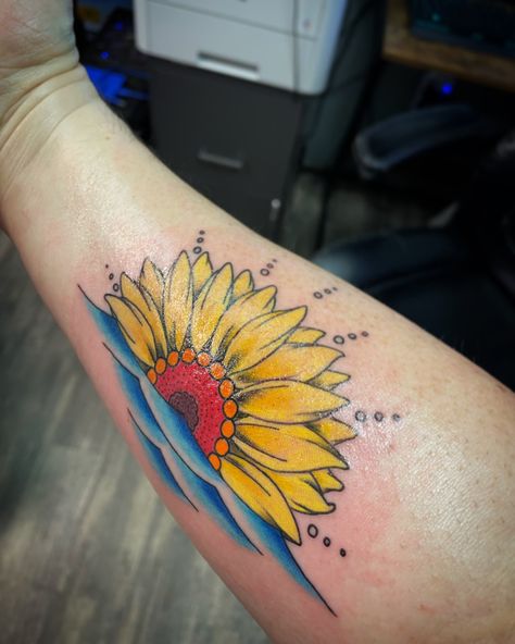 Sunflower sunset tattoo, freshly inked. Took about 2 hours/$200. Sunflower Ocean Tattoo, Sunflower Sunset Tattoo, Sunset Tattoo, Ocean Tattoo, Sunflower Sunset, Sunset Tattoos, Ocean Tattoos, Beach Tattoo, Waves Tattoo