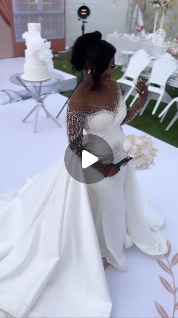 Kente Gown, Thanksgiving Dresses, Bridal Room Decor, Wedding Gown Patterns, Bridal Fan, White Wedding Gown, Bridal Room, Reception Dresses, Thanksgiving Dress