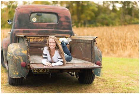 Truck Senior Pictures, Old Truck Photography, Truck Photography, Fall Senior Session, Single Poses, Horse Senior Pictures, Senior Year Pictures, Truck Pics, Truck Photos