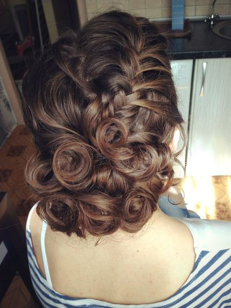 curly+updo+with+a+braid+for+medium+hair Nice Hairstyle, Medium Hair Braids, Braids For Medium Length Hair, Curly Updo, Up Dos, Up Dos For Medium Hair, Fishtail Braid, Updos For Medium Length Hair, Beautiful Hairstyles