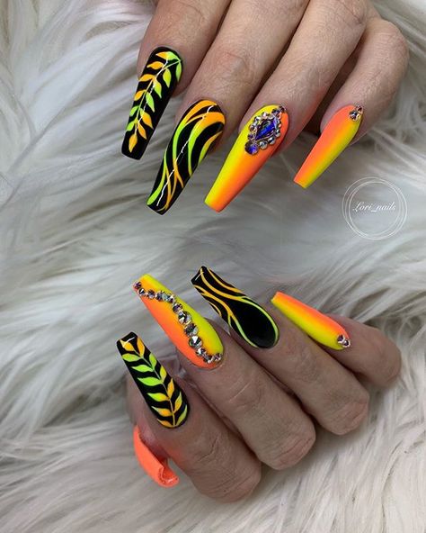 #naildesigns hashtag on Instagram • Photos and Videos Ongles Bling Bling, Ballerina Acrylic Nails, Nails Elegant, Long Nail Designs, Stiletto Nails Designs, Black Nail Designs, Nail Swag, Black Nail, Summer Acrylic Nails