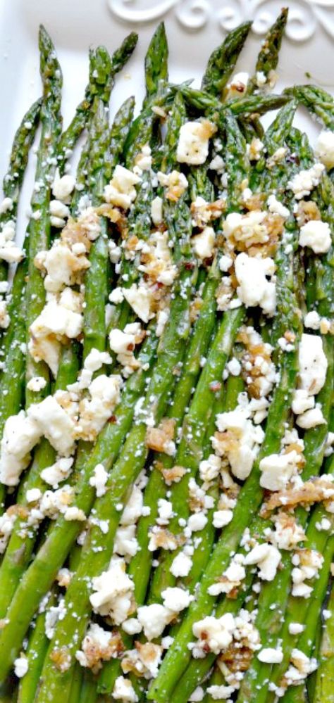 Roasted Garlic Asparagus with Feta. Oven Asparagus, Garlic Asparagus, Asparagus Recipes, Recipes Oven, Veggie Side Dishes, Side Recipes, Veggie Dishes, Roasted Garlic, Vegetable Side Dishes