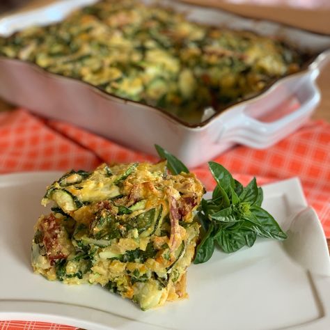 Vegetarian Quiche Recipes, Zucchini Tart, Veggie Side Dish Recipes, Brunch Dishes, Slices Recipes, Veggie Side Dishes, Vegetable Seasoning, Food Pairings, The Choice