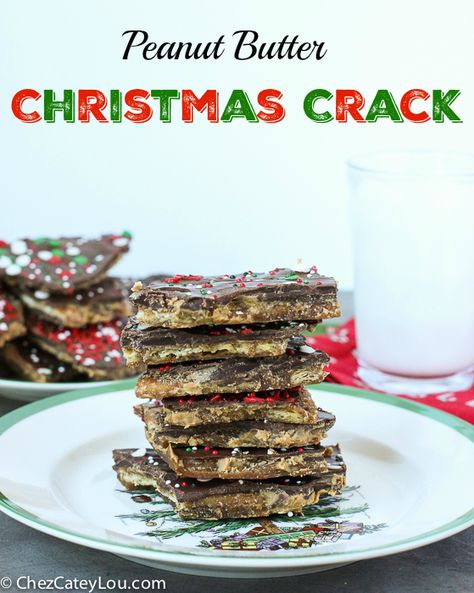 Graham Cracker Toffee, Peanut Butter Crackers, Saltine Toffee, Cracker Candy, Favorite Christmas Recipes, Cracker Toffee, Salted Caramel Fudge, Peanut Butter Candy, Peanut Recipes