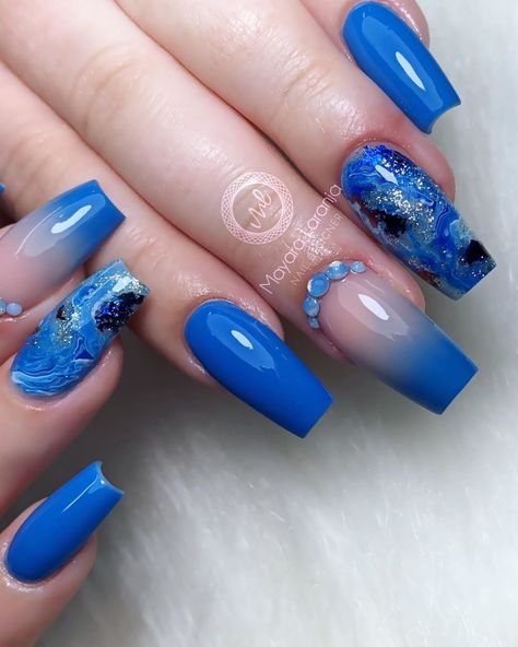 Plavi Nokti, Nail Lab, Indigo Nails, Nails 2022, Turkish Fashion, Beautiful Rose Flowers, Nail Shop, Nail Pro, Rose Flowers